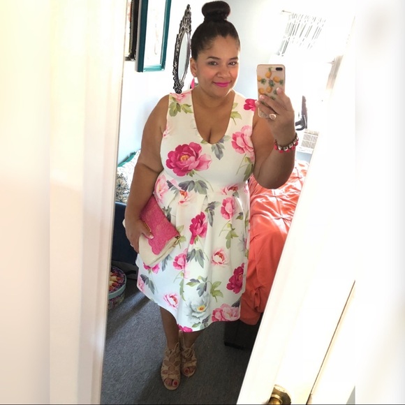 Dresses & Skirts - Floral Dress